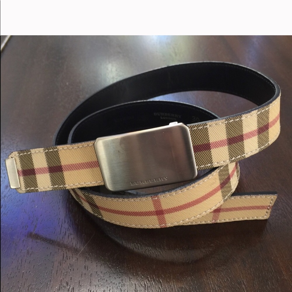 Women's Burberry belt
